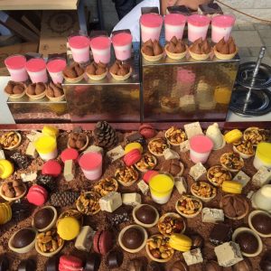 דוכן קינוחים